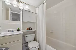 780 Princeton Pl, Rockville, MD 20850 - Photo 24