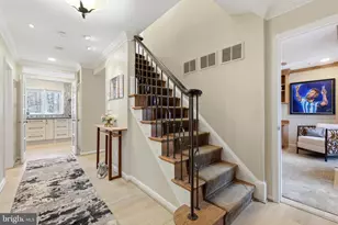 10300 Crown Point Ct, Potomac, MD 20854 - Photo 6