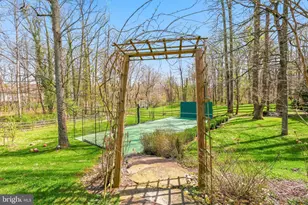 10300 Crown Point Ct, Potomac, MD 20854 - Photo 52