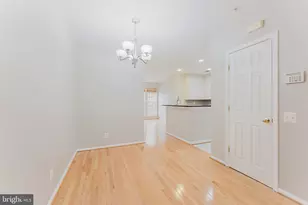 335 Fallsgrove Dr, Rockville, MD 20850 - Photo 22