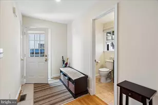 7910 Kentbury Dr, Bethesda, MD 20814 - Photo 6