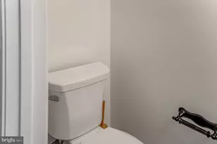 20403 Ivybridge Ct, Montgomery Village, MD 20886 - Photo 22