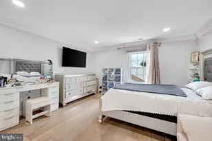 10904 Gainsborough Rd, Potomac, MD 20854 - Photo 12