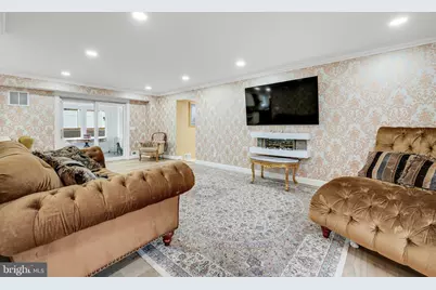 10904 Gainsborough Road, Potomac, MD 20854 - Photo 6