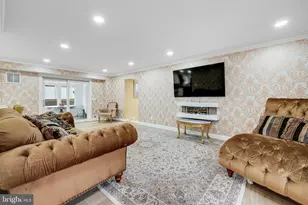 10904 Gainsborough Rd, Potomac, MD 20854 - Photo 6