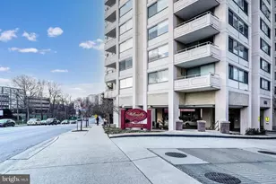 4515 Willard Ave, Chevy Chase, MD 20815 - Photo 18