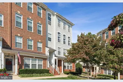 327 Cross Green Street #327B, Gaithersburg, MD 20878 - Photo 1