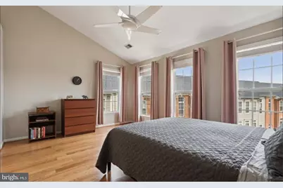 327 Cross Green Street #327B, Gaithersburg, MD 20878 - Photo 16