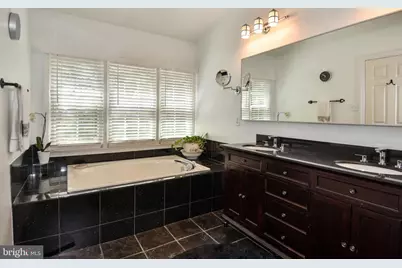 1040 Grand Oak Way, Rockville, MD 20852 - Photo 30