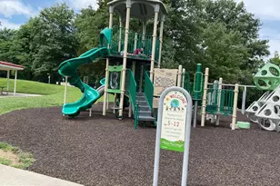 1040 Grand Oak Way, Rockville, MD 20852 - Photo 8