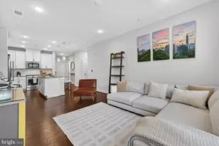 250 Decoverly Dr, Gaithersburg, MD 20878 - Photo 10