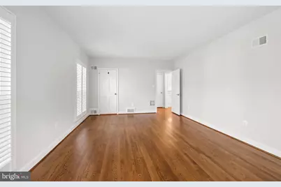 11005 Luxmanor Road, North Bethesda, MD 20852 - Photo 18