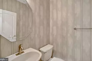 7907 Turncrest Dr, Potomac, MD 20854 - Photo 12