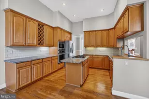 7907 Turncrest Dr, Potomac, MD 20854 - Photo 10