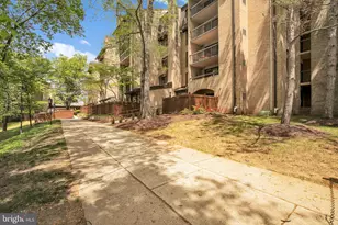 11420 Strand Dr, Rockville, MD 20852 - Photo 10