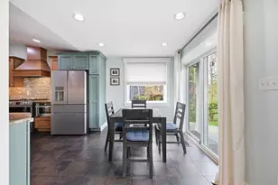 9825 Betteker Ln, Potomac, MD 20854 - Photo 8