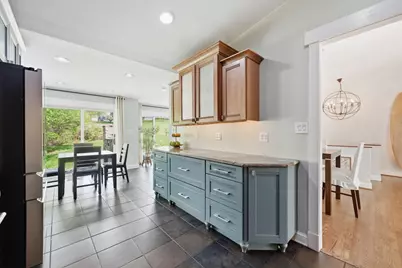9825 Betteker Lane, Potomac, MD 20854 - Photo 8