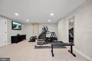 1407 Longhill Dr, Rockville, MD 20854 - Photo 32