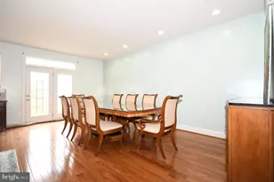 14823 Wootton Manor Ct, Rockville, MD 20850 - Photo 2