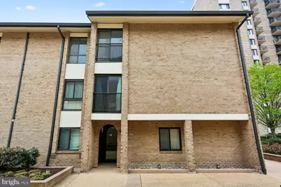 150 Monroe Street #302, Rockville, MD 20850 - Photo 2