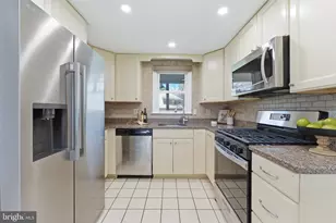 15540 Peach Leaf Ln, N Potomac, MD 20878 - Photo 8