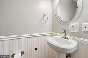 16617 Killdeer Dr, Rockville, MD 20855 - Photo 32