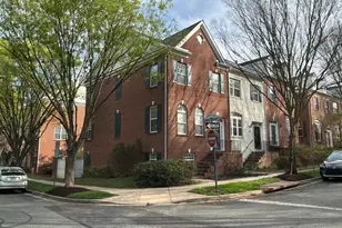 300 Garden View Square, Rockville, MD 20850 - Photo 2