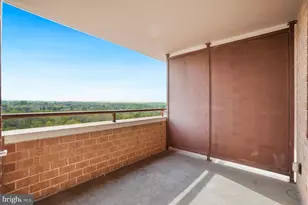 10101 Grosvenor Pl, Rockville, MD 20852 - Photo 12