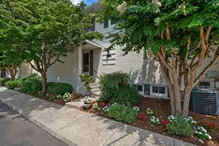 5343 Pooks Hill Rd, Bethesda, MD 20814 - Photo 2