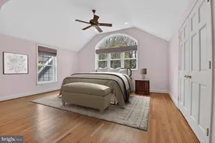 9325 Renshaw Dr, Bethesda, MD 20817 - Photo 32