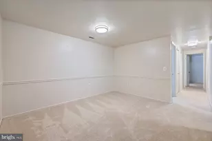 18011 Chalet Dr, Germantown, MD 20874 - Photo 14