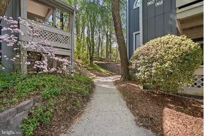 964 Windbrooke Drive #964, Gaithersburg, MD 20879 - Photo 2