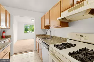 1900 Lyttonsville Rd, Silver Spring, MD 20910 - Photo 12