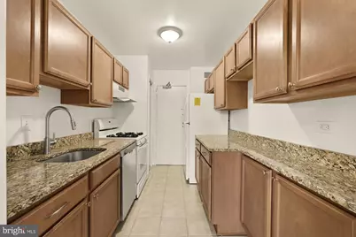 1900 Lyttonsville Road #818, Silver Spring, MD 20910 - Photo 16