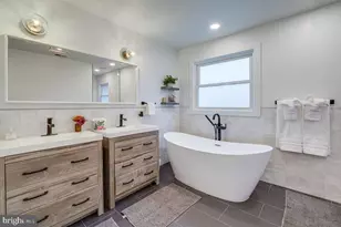 9817 Fernwood Rd, Bethesda, MD 20817 - Photo 10