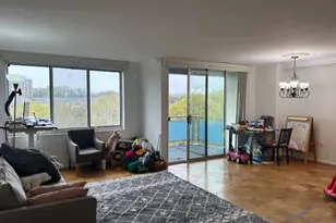 10201 Grosvenor Pl, Rockville, MD 20852 - Photo 2