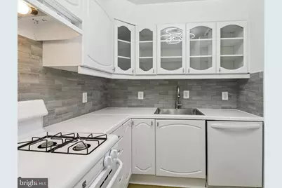 10300 Westlake Drive #S304, Bethesda, MD 20817 - Photo 4