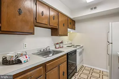 15020 Eardley Court #281G, Silver Spring, MD 20906 - Photo 12