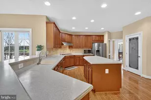 401 Hilton Head Ct, Ashton, MD 20861 - Photo 24