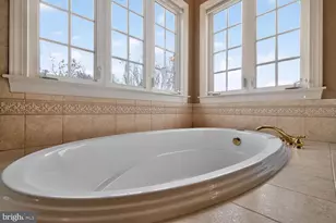 401 Hilton Head Ct, Ashton, MD 20861 - Photo 42