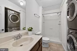 8 Russell Ave, Gaithersburg, MD 20877 - Photo 14