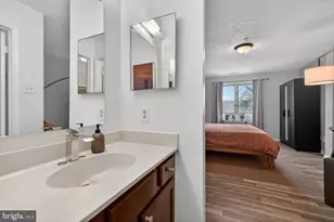 8 Russell Ave, Gaithersburg, MD 20877 - Photo 10