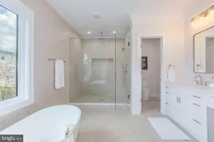 8806 Walnut Hill Rd, Chevy Chase, MD 20815 - Photo 24