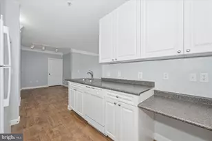 501 Hungerford Dr, Rockville, MD 20850 - Photo 20