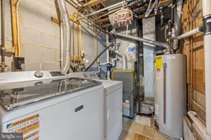 1095 Travis Ln, Gaithersburg, MD 20879 - Photo 14