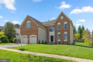 14128 Bear Creek Dr, Boyds, MD 20841 - Photo 2