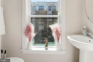 16233 Connors Wy, Rockville, MD 20855 - Photo 8