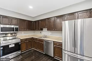 3648 Alpen Green Way, Burtonsville, MD 20866 - Photo 10