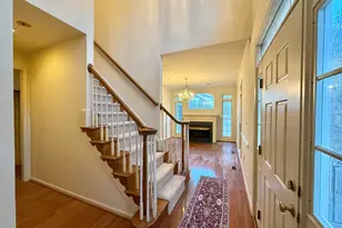 552 Winding Rose Dr, Rockville, MD 20850 - Photo 2