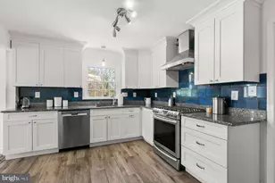 6216 Hollins Dr, Bethesda, MD 20817 - Photo 10